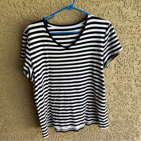 Croft & barrow tshirt - Picture 1 of 4